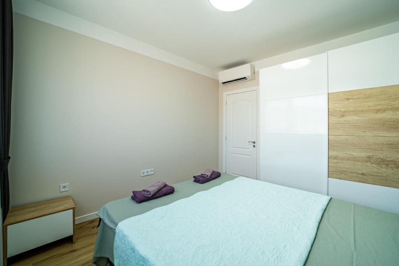 Sky Academic Apartment Varna Exterior photo